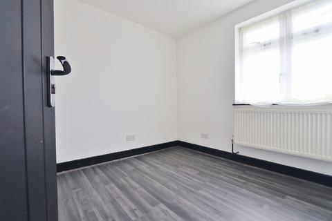 8 Argus Close, Romford, RM7 8NJ