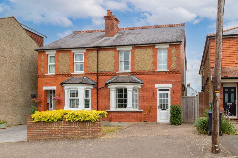 Alexandra Road, Warlingham 3 bed semidetached house £475,000