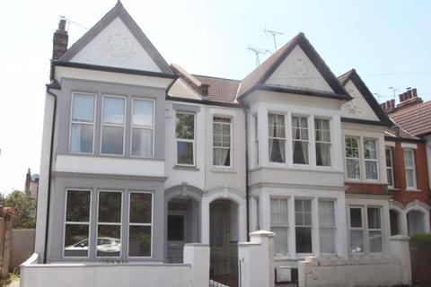 108 Cambridge Road, Southend-on-sea, SS1 1ER
