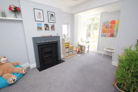 108 Cambridge Road, Southend-on-sea, SS1 1ER