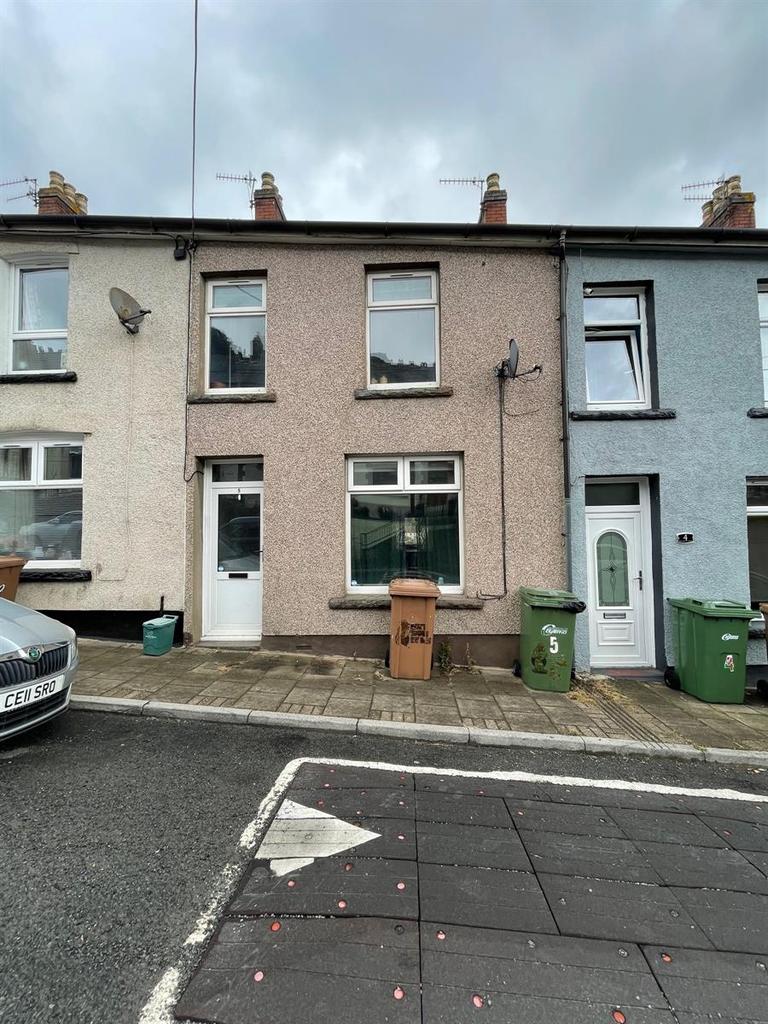 Wellington Terrace, Brithdir, New Tredegar 2 bed terraced house - £85,000