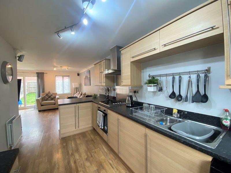 Hardwick Drive, Gwersyllt, Wrexham 3 bed terraced house for sale £215,000