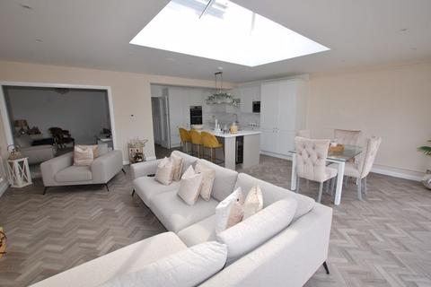 31 Buxton Road, Grays, RM16 2XZ