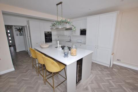 31 Buxton Road, Grays, RM16 2XZ