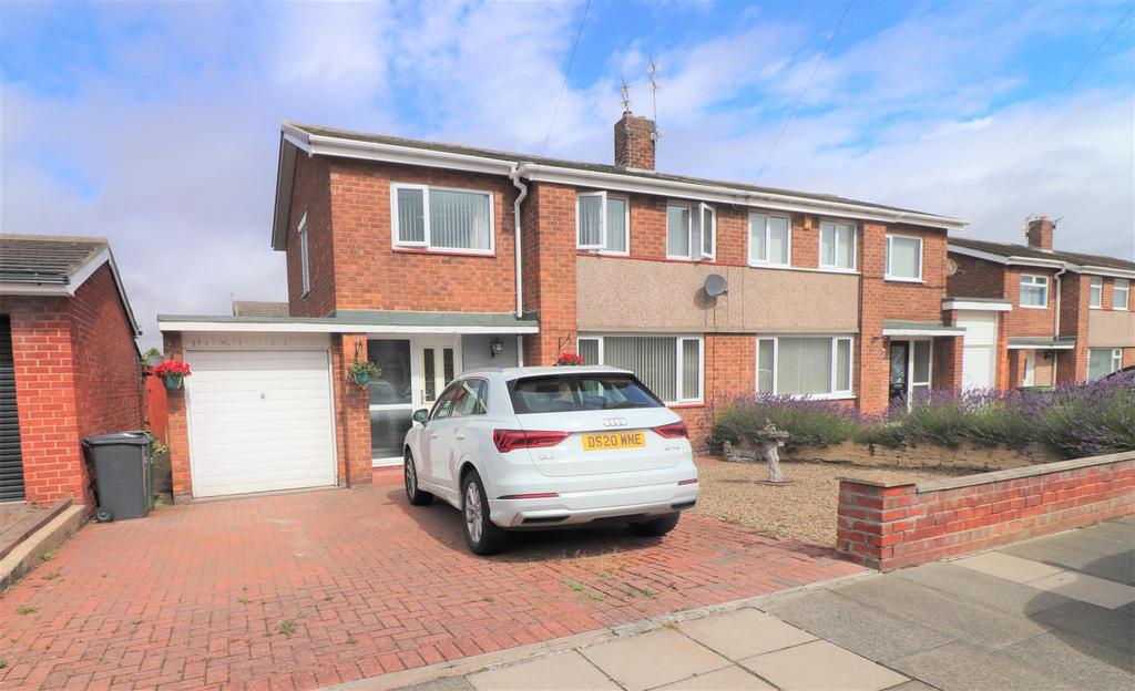 Ashington Drive, Choppington 3 bed semidetached house for sale £185,000