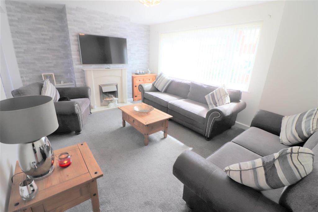 Ashington Drive, Choppington 3 bed semidetached house £185,000