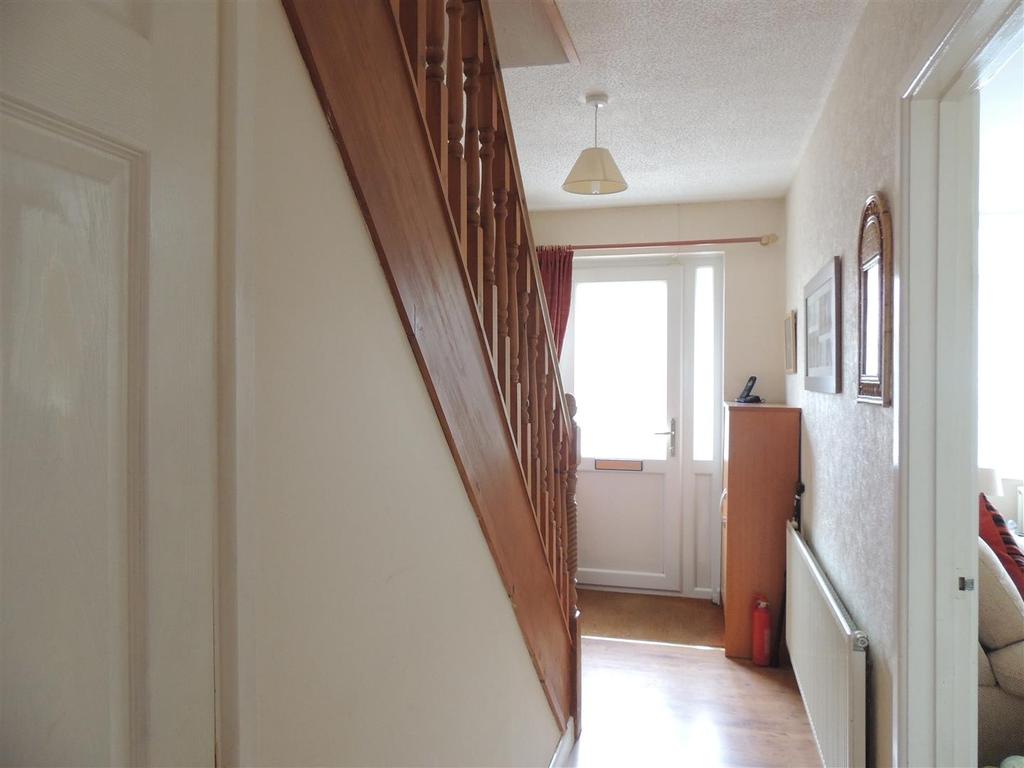 Cadbury Heath Road, Bristol 3 bed semidetached house £350,000