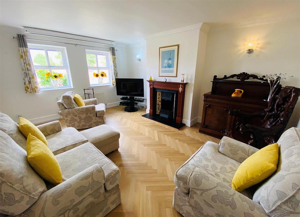 Selby Road, Wistow, Selby 3 bed detached house for sale £325,000