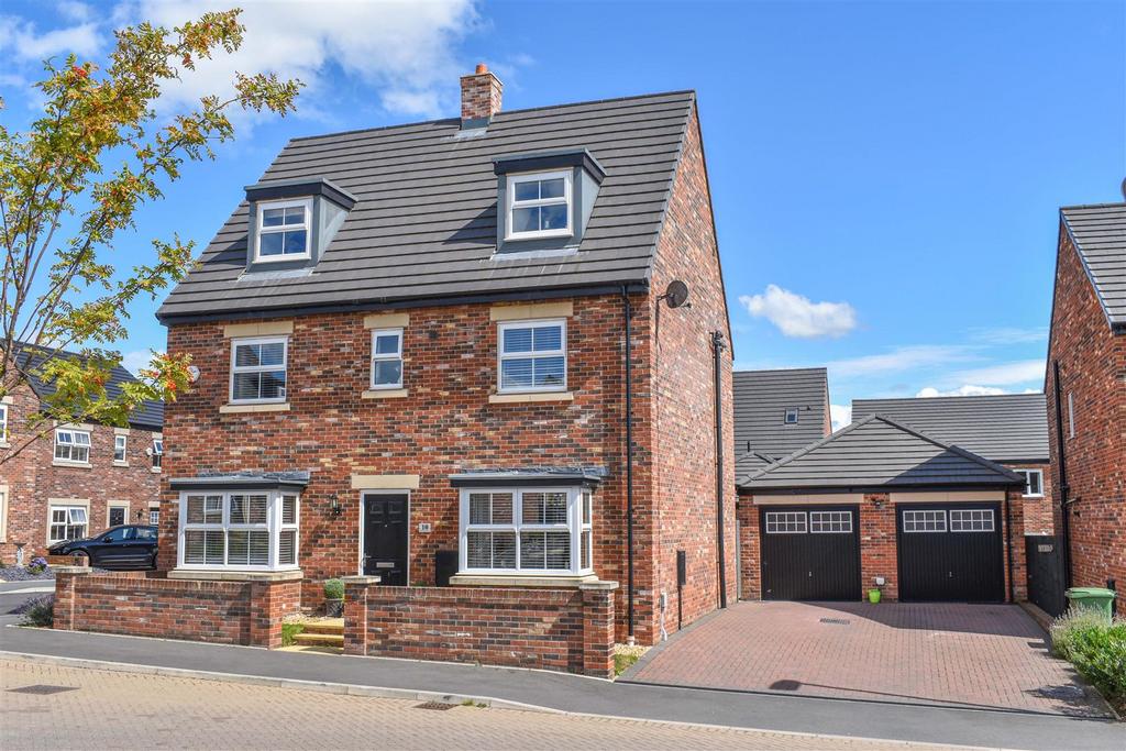 Crocus Avenue, Penrith 5 bed detached house for sale £410,000