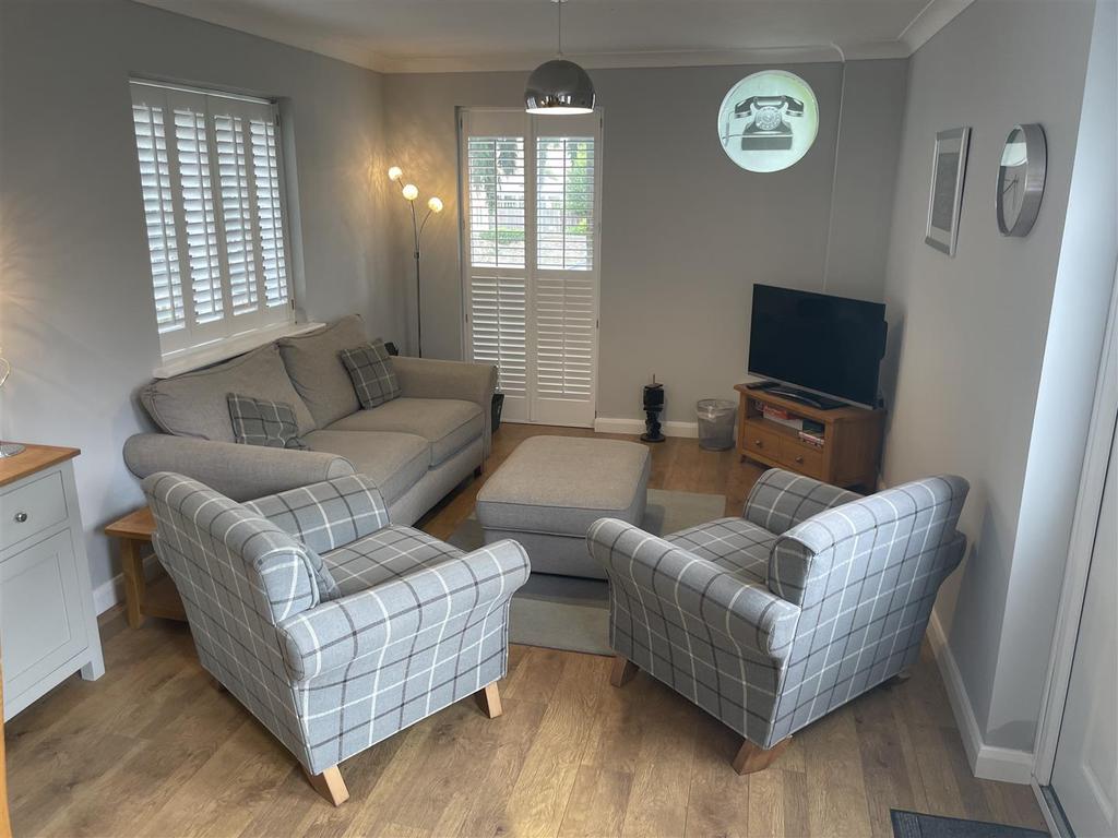 Sitting Room.JPG