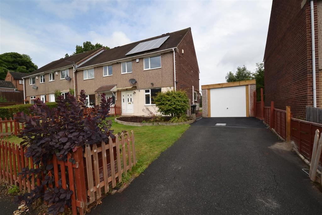Hare Park Close, Liversedge 3 bed terraced house for sale £155,000