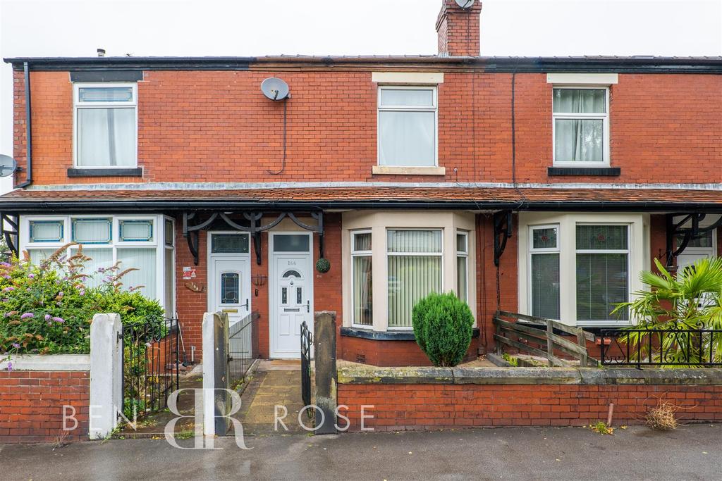 Moor Road, Chorley 3 bed terraced house £116,000