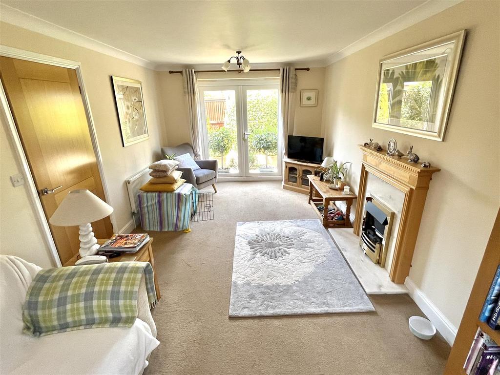 Archers Close, Soham, 2 bed house £310,000