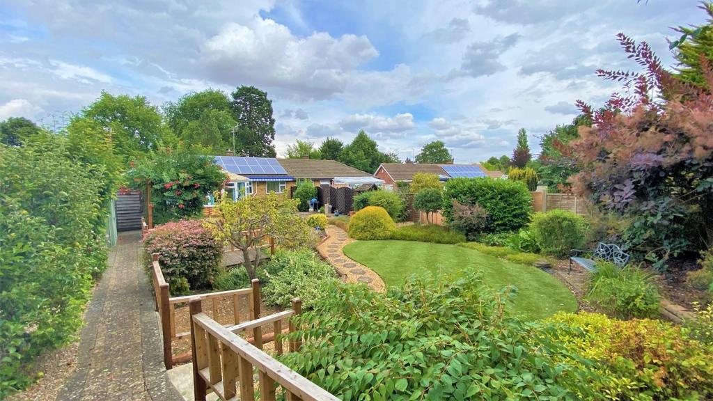 Little Casterton Road, Stamford 3 bed semidetached bungalow £375,000