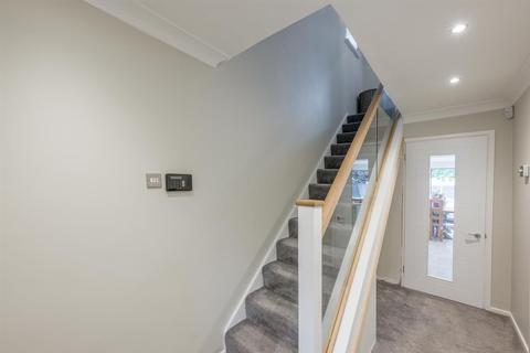 35 Aldgate Drive, Amblecote, Brierley Hill, DY5 3NT