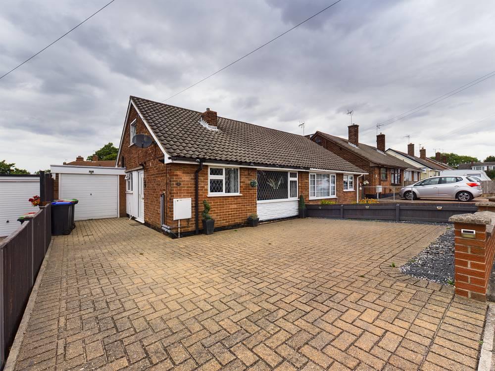Hardwick Avenue, SuttonInAshfield 2 bed bungalow £185,000