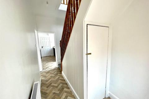 3 bedroom semi-detached house for sale - Kelvin Road, Clydach, Swansea