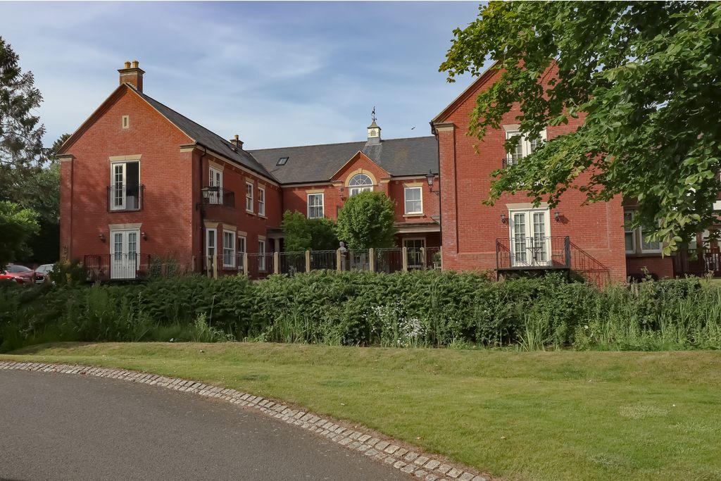 Apartment, 3, Wintour House, Dunchurch CV22 6NQ 3 bed flat £300,000