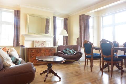 4 bedroom flat to rent, Wykeham Road, Wykeham Court, London