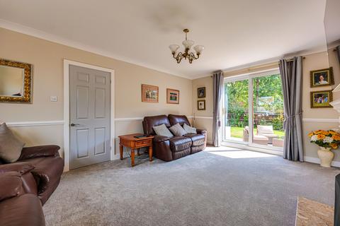 4 bedroom detached house for sale, The Trunnions, Rochford, SS4