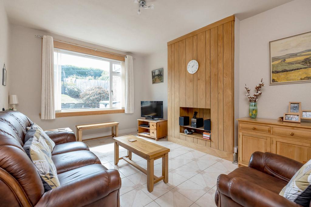 46 Paisley Crescent, Edinburgh, EH8 7JQ 3 bed terraced house £370,000