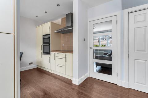 87 Pirniefield Place, Edinburgh, EH6 7PZ