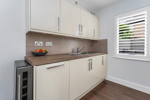 87 Pirniefield Place, Edinburgh, EH6 7PZ