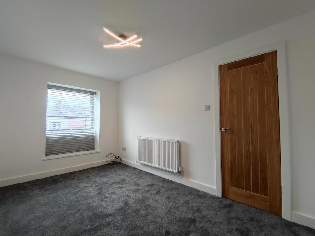 Main Bedroom Aspect 2