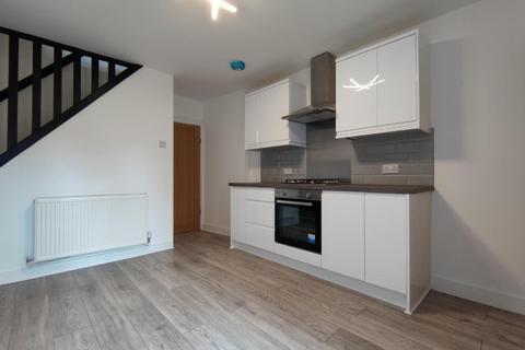 3 bedroom terraced house to rent, Brook Street, Macclesfield