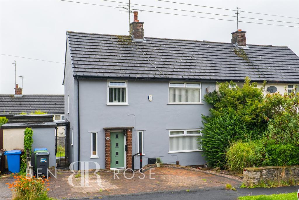 Hillside Crescent, WhittleLeWoods... 3 bed semidetached house £169,995