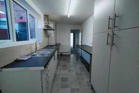 3 bedroom terraced house to rent, Haddon Street, Leicester