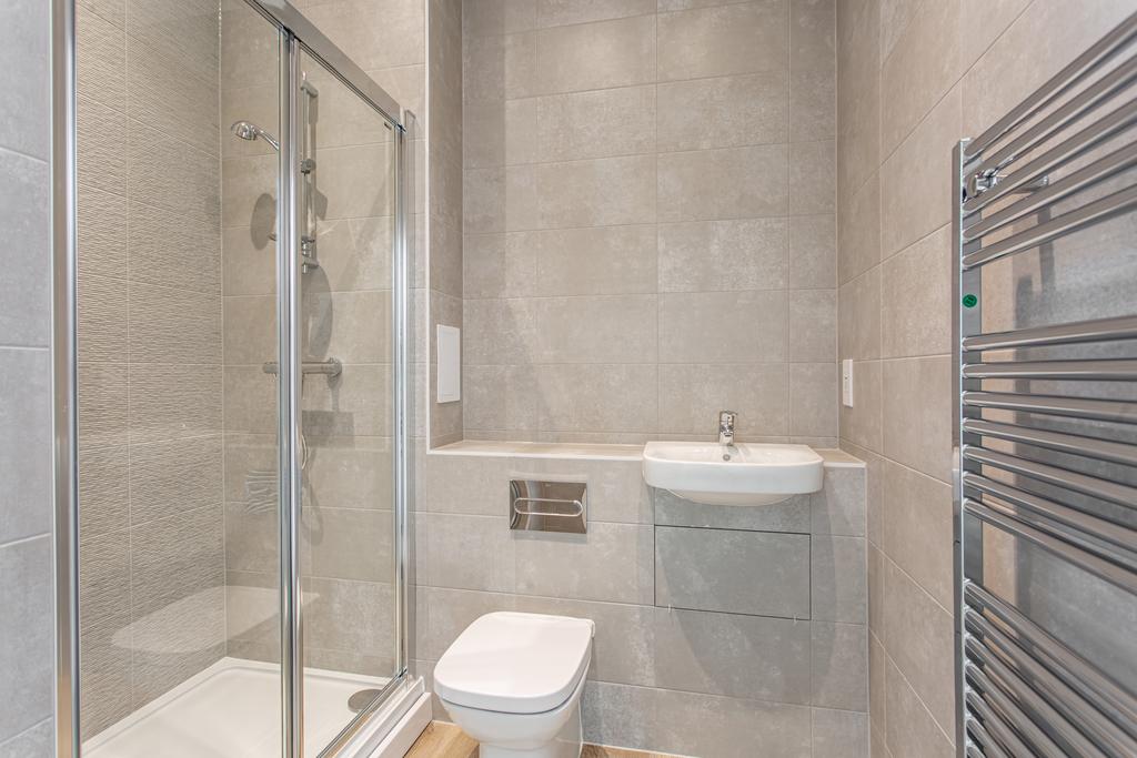 En Suite Bathroom