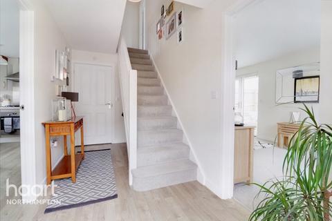 1 Shaw Close, Northampton, NN2 8FX