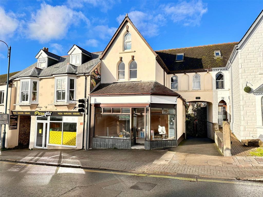 Okehampton, Devon 3 bed flat to rent £850 pcm (£196 pw)