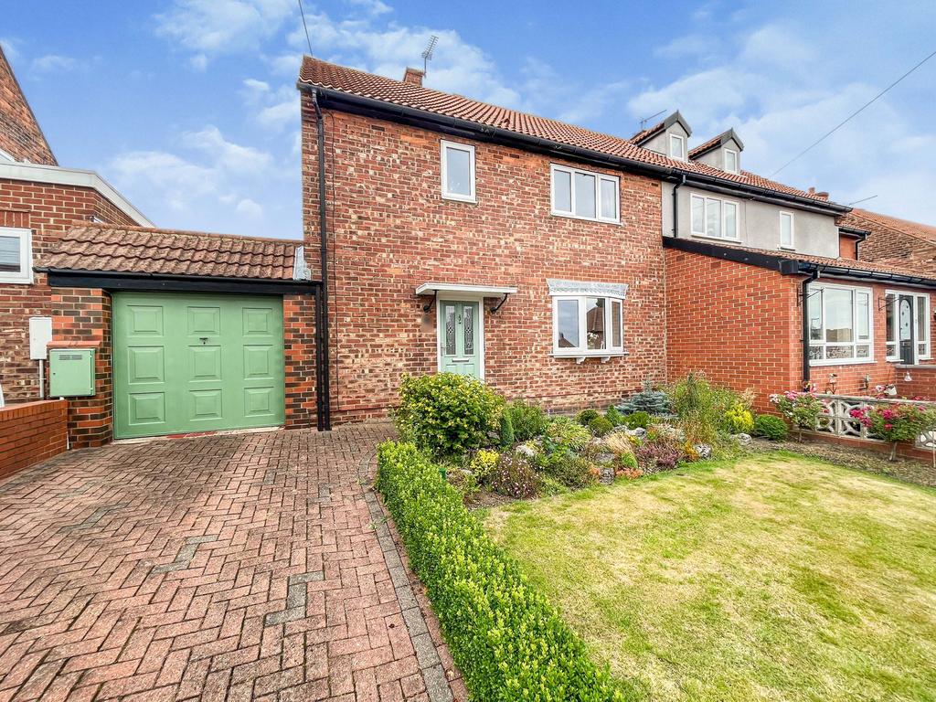 Vicarage Estate, Wingate, Durham... 3 bed semidetached house £119,950