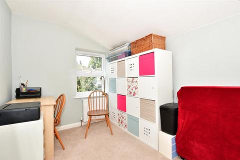 67 May Road, Gillingham, ME7 5UU