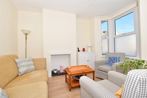 67 May Road, Gillingham, ME7 5UU