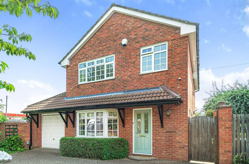 Cranfield Road, Wootton, Bedford 4 bed detached house £475,000