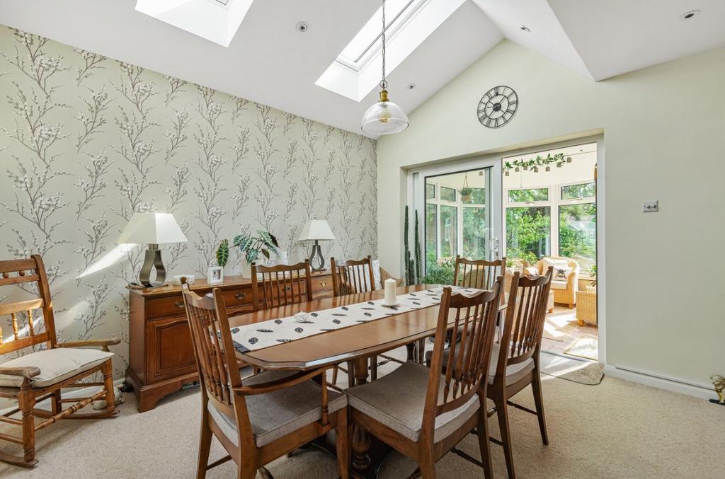 Cranfield Road, Wootton, Bedford 4 bed detached house £475,000
