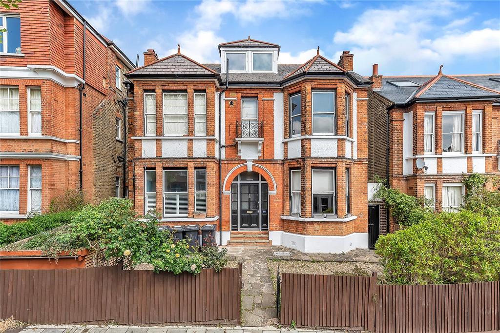 Thornlaw Road, West Norwood, London... 1 bed apartment £1,350 pcm (£