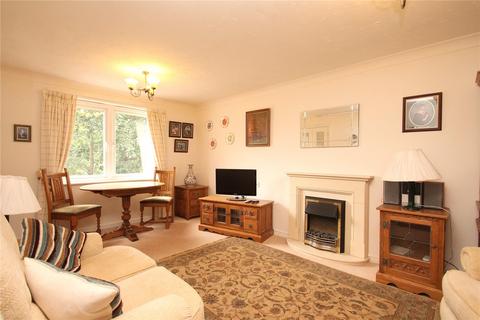 1 bedroom apartment for sale, Wilmot Court, 76-84 Victoria Road, Farnborough, Hampshire, GU14