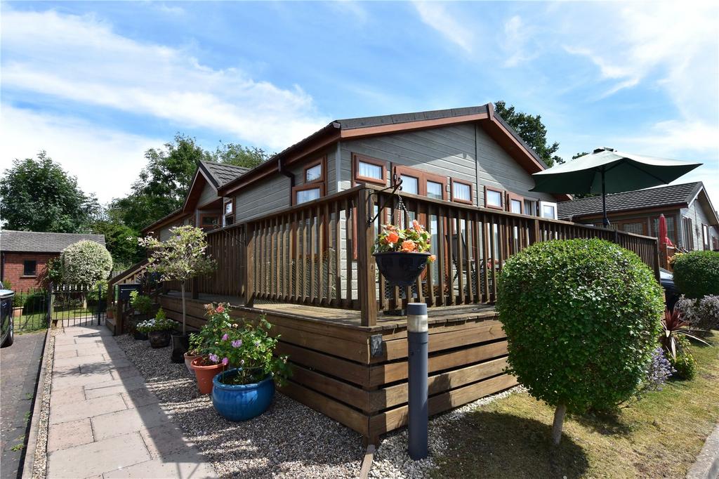 Hanbury Road, Hanbury, Droitwich, WR9 2 bed retirement property for