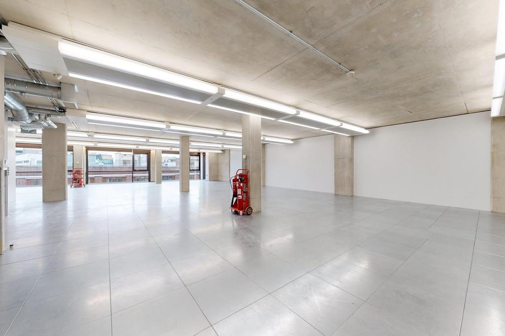 New-Inn-Broadway-02052020 153253.jpg