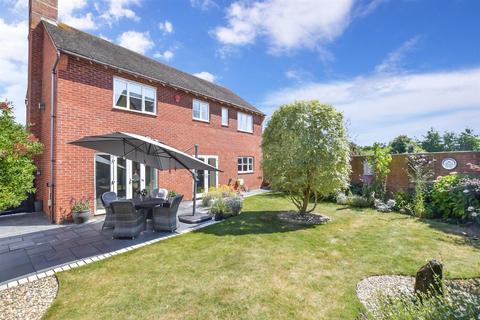 6 Ashmore Avenue, Angmering, Littlehampton, BN16 4GG