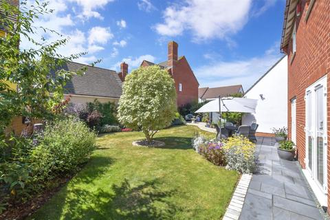 6 Ashmore Avenue, Angmering, Littlehampton, BN16 4GG