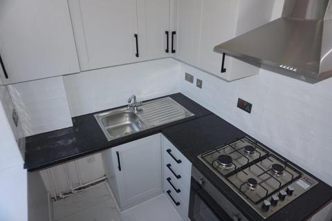2 bedroom maisonette to rent - Maywin Drive, Hornchurch RM11