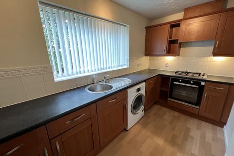 2 bedroom flat to rent, Grindle Road, Longford, Coventry, CV6 6BS