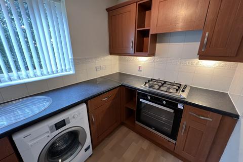 2 bedroom flat to rent, Grindle Road, Longford, Coventry, CV6 6BS