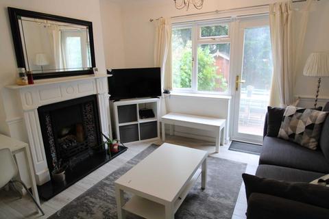 11 Highview Close, Potters Bar, EN6 5PF
