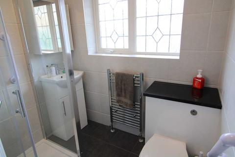 11 Highview Close, Potters Bar, EN6 5PF
